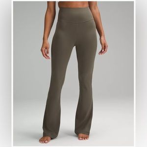 NWT Lululemon Groove Nulu Flared Pants Regular Size 4 Army Green SOLD OUT SIZE